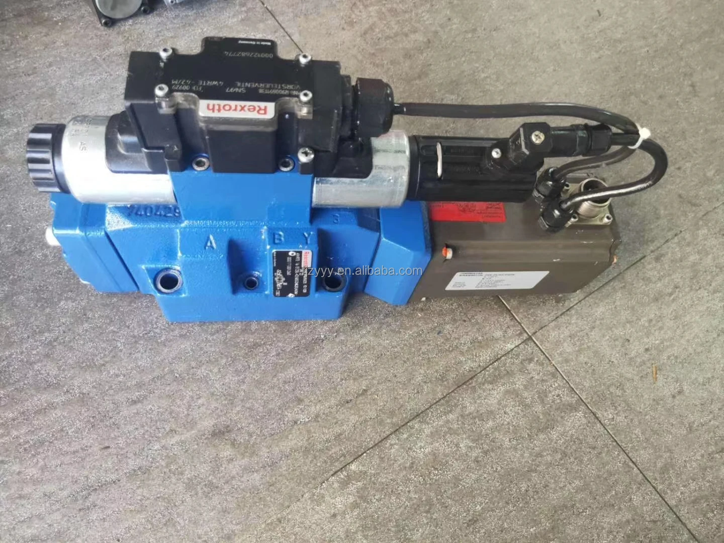 Клапан ZHENYUAN 4WRTE R 900957458 4WRTE16V125L-4X/6EG24ETK31/A1M 4WRTE16E200L-42/6EG24EK31/F1M Пропорциональный клапан