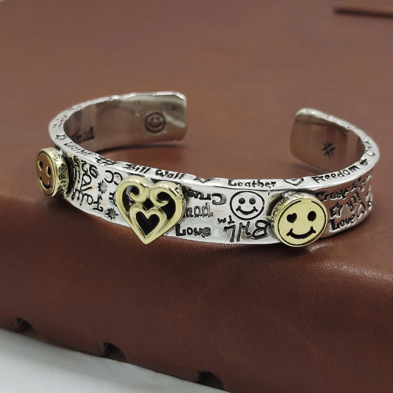 

Tibetan Silver Personalized Retro Smiley Face Couple Bracelet Versatile Fashion Accessory Party Gift