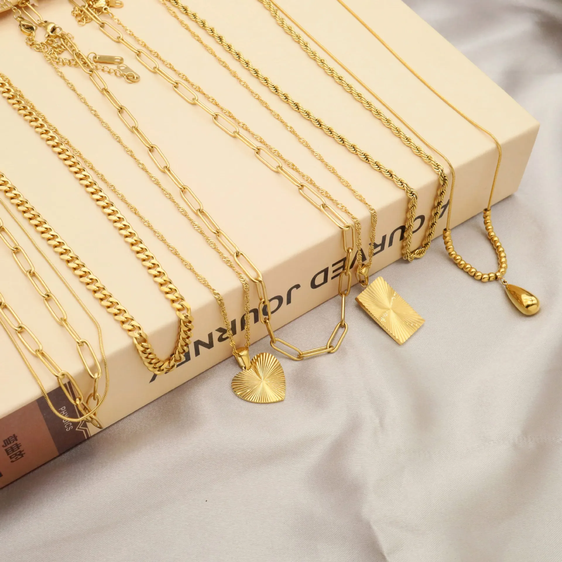 

18K Gold Plated Stainless Steel Necklace Simple Heart Water Drop Rectangle Pendant Necklace Layered Link Chain Choker For Women