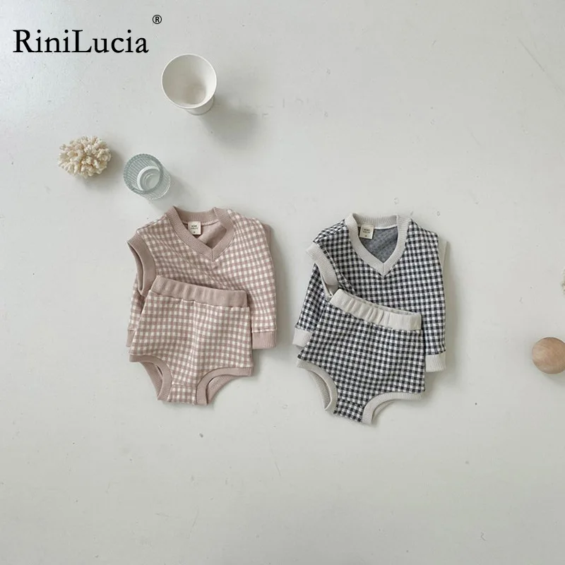 

RiniLucia 2pcs Baby Boys Girls Outfits Sets Summer Fashion Plaid Sleeveless Kids Knitted Vest + Shorts Color Clothing