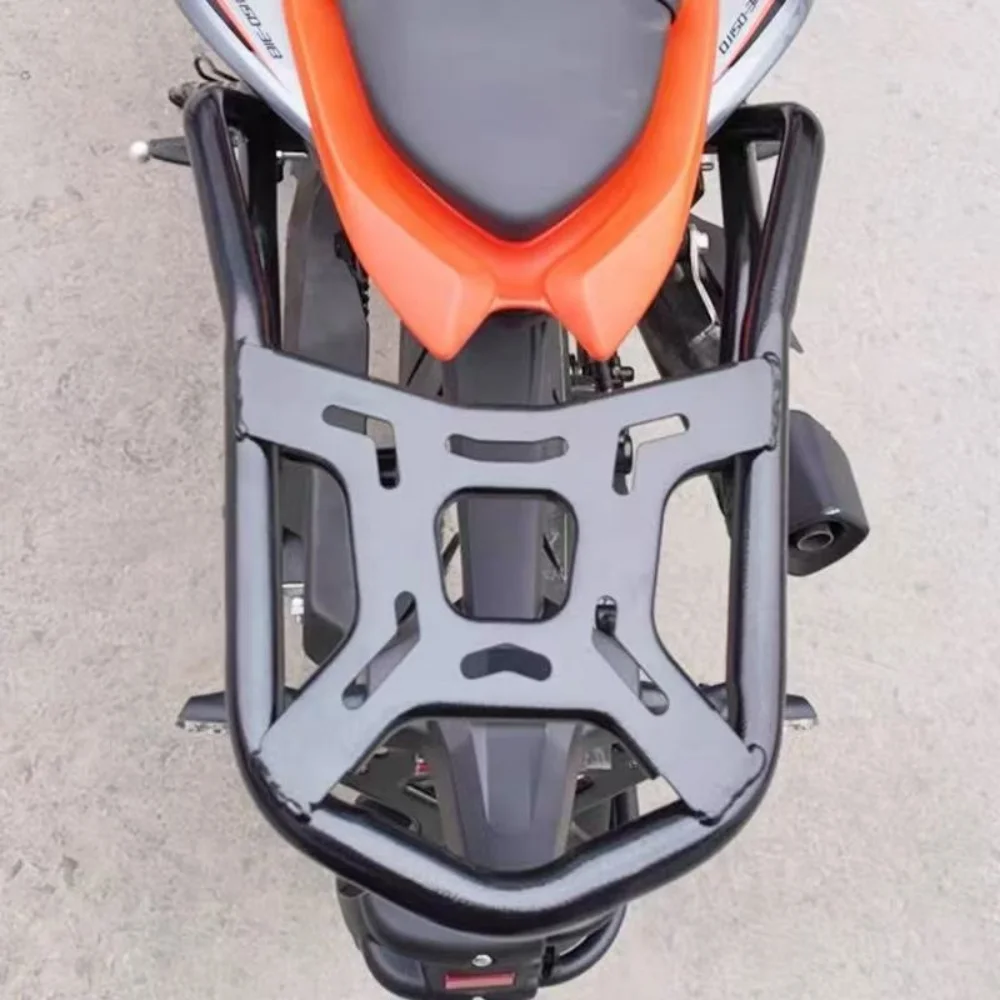 Фото Для QJMOTOR SRK125S: Высокопрочный алюминиевый задний багажник, кронштейн для верхнего кофра, грузовая полка, аксессуары для модификации №4