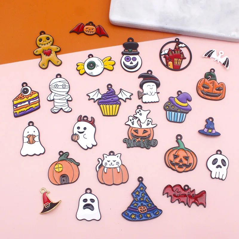 

Милый фон для Хэллоуина с призраками и тыквой