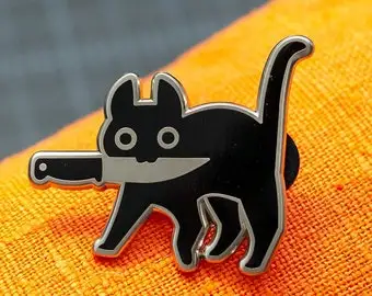 Черная эмалированная булавка