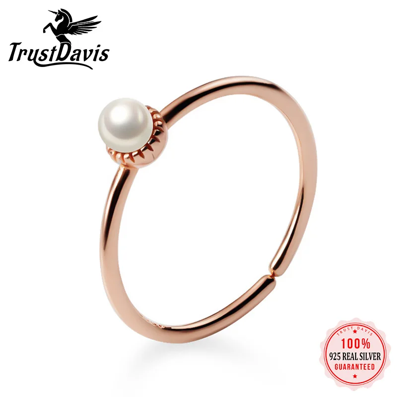 

Женское кольцо из серебра 925 пробы с жемчугом