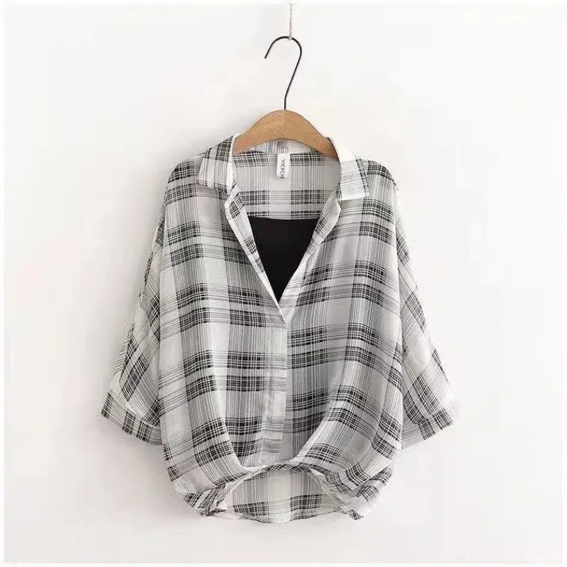 Женская рубашка свободного кроя с коротким рукавом