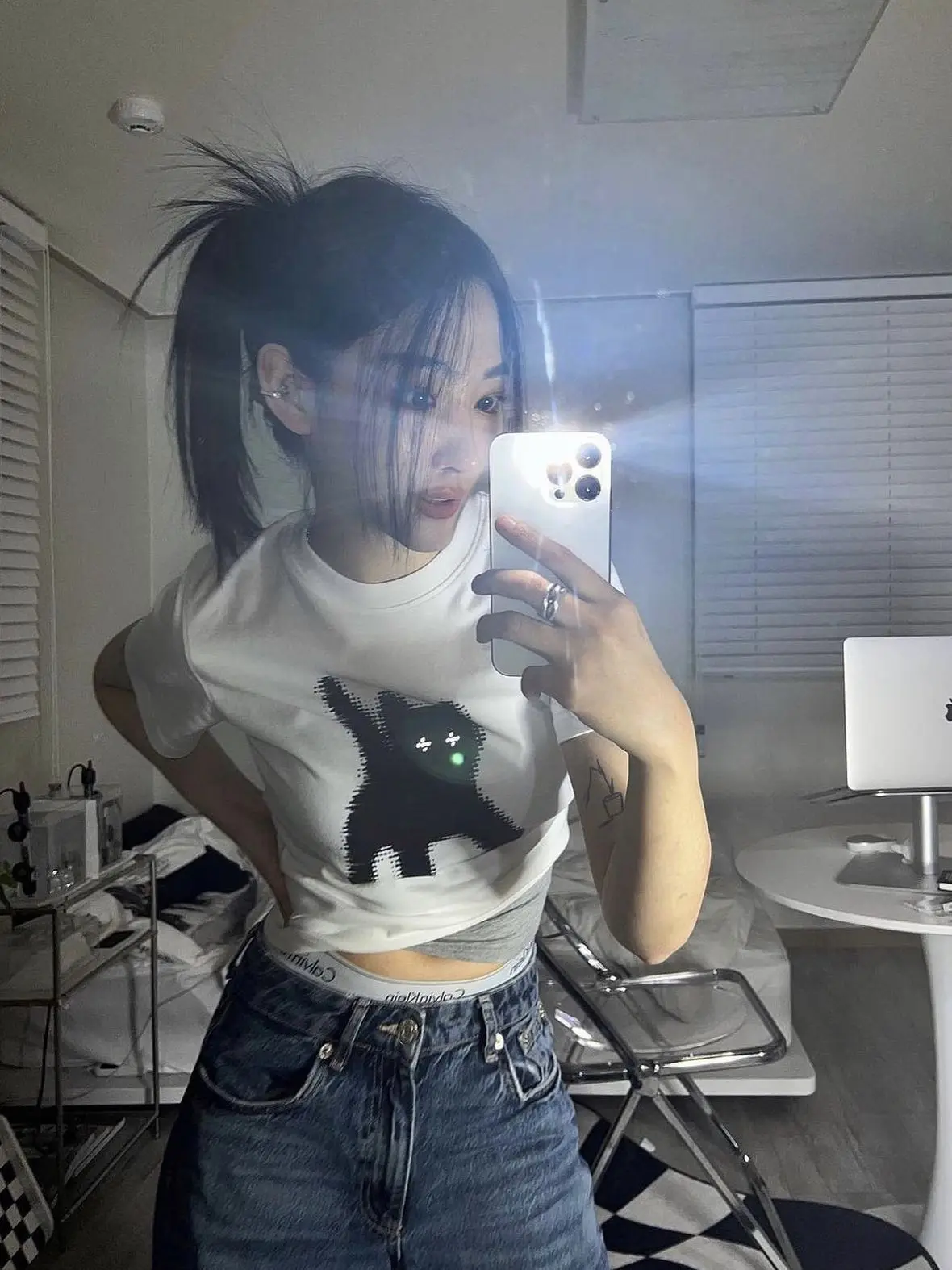 

AEAE Reflective Electric Eye Fried Cat Short Shoulder Slim Fit Casual Spicy Girl Sweet and Spicy Fashion Brand T-shirt