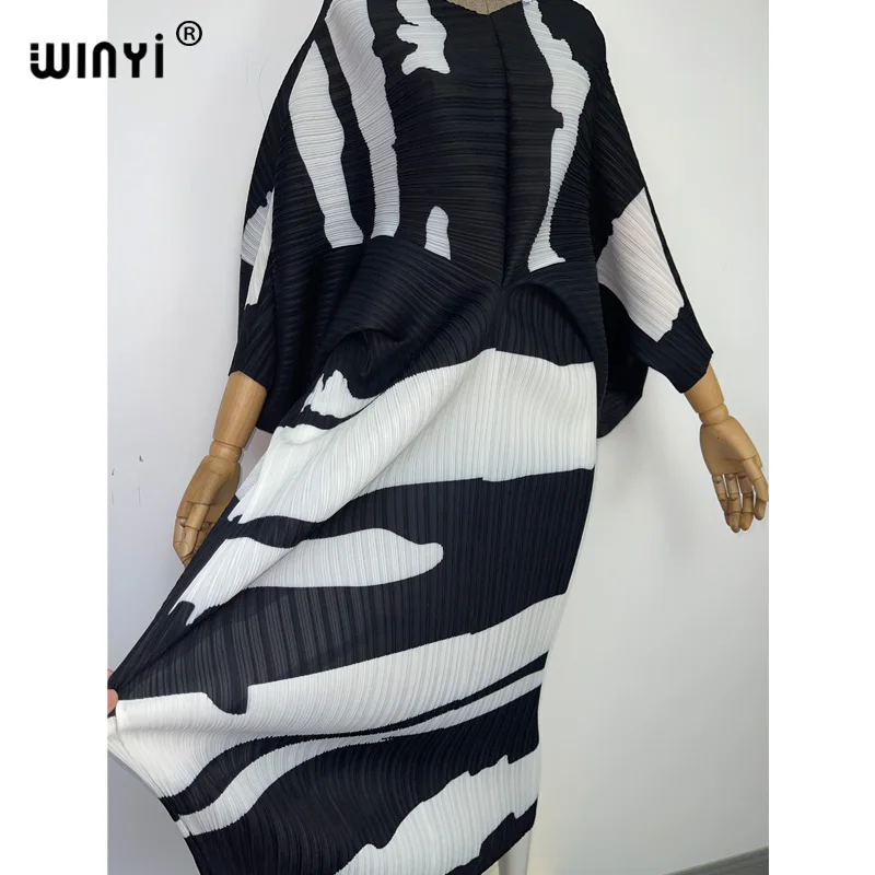 Женское платье с геометрическим принтом розовое плиссированное большого