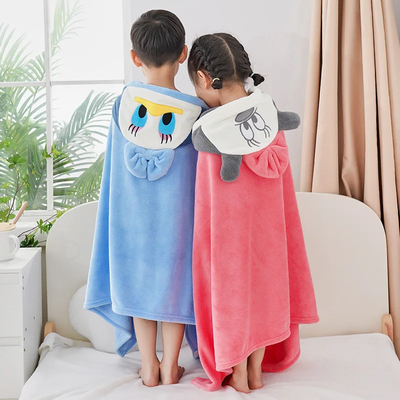 Disney Children's Cartoon Bath Towel Cape Coral Velvet Hug Quilt Baby Bath Robe Cute Hooded Cape Wearable Bath Towel 70x140cm