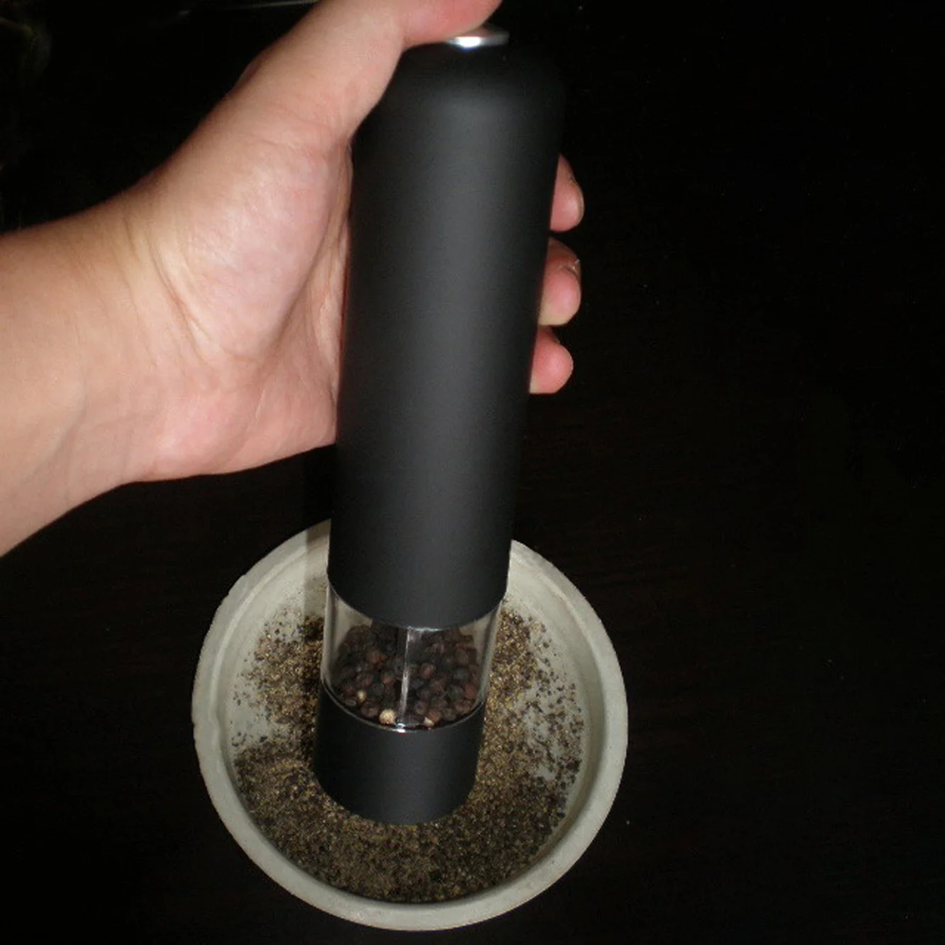 Новая Черная электрическая мельница для перца керамическая соли питание от