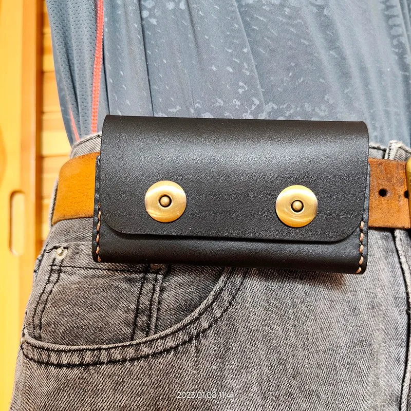 Рисунок 6 - Универсальная поясная сумка Blongk для телефона