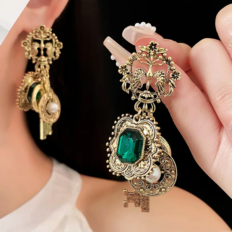 Винтажные серьги NISHIZAWA в дворцовом стиле