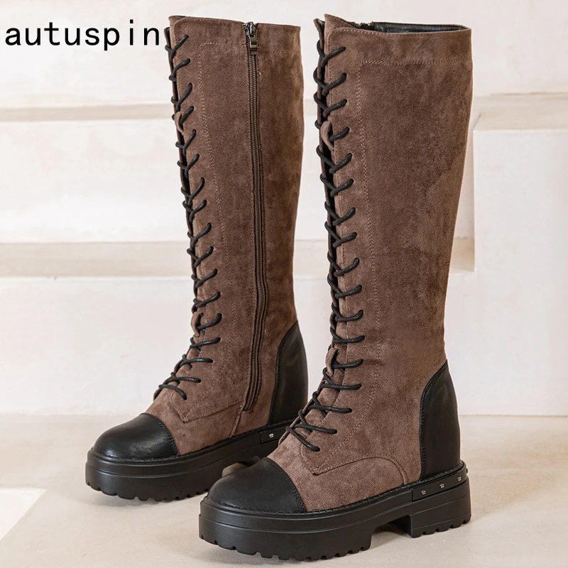 

Женские сапоги из натуральной кожи, на толстом каблуке 9 см