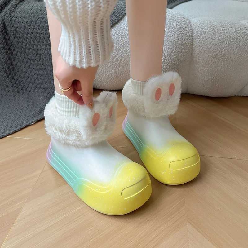 Модная женская обувь новинка 2023 зимние плюшевые женские ботинки милая с героями