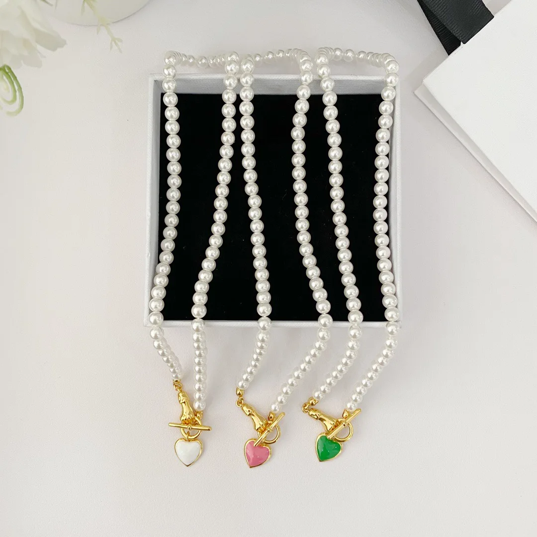 

Fashion Color Love Pendant Light Luxury Senior Everything Matching Necklace