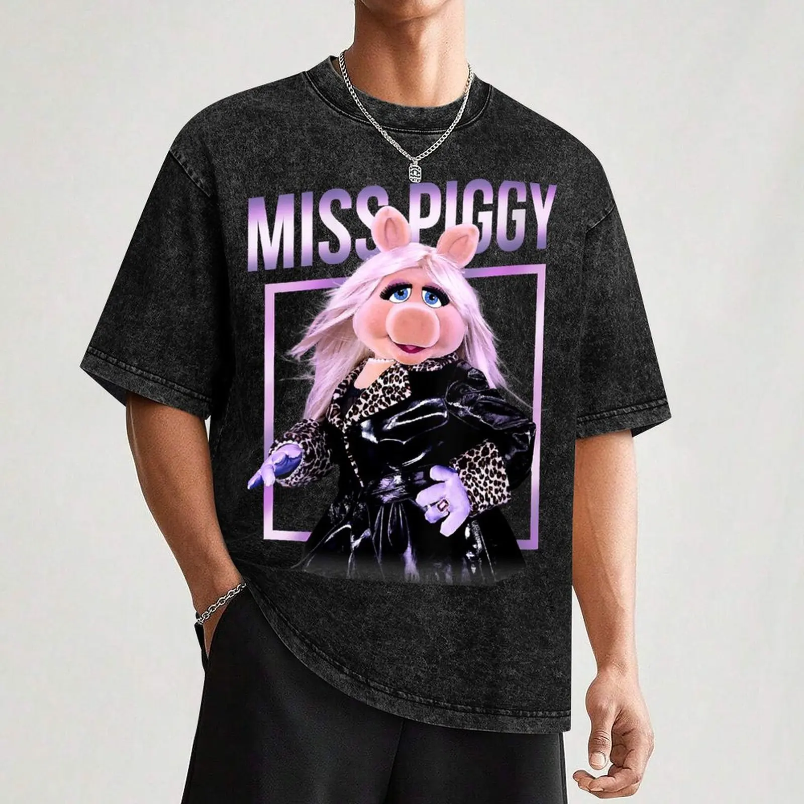 Женская футболка He Muppets Missy Piggy в рамке с v-образным вырезом для мальчиков белые