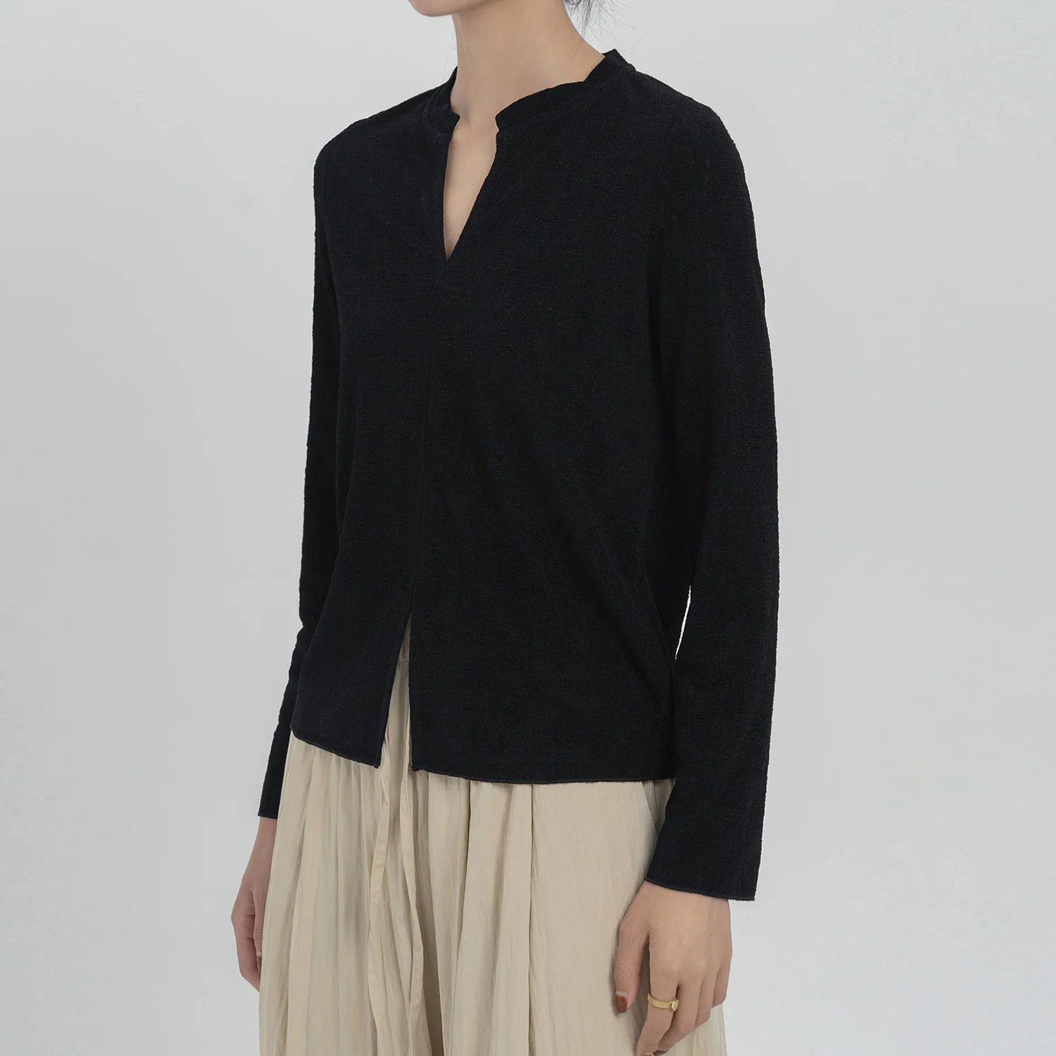 

Light Weight Acetate Shirts Women Tops Minimalism Textured Long Sleeve