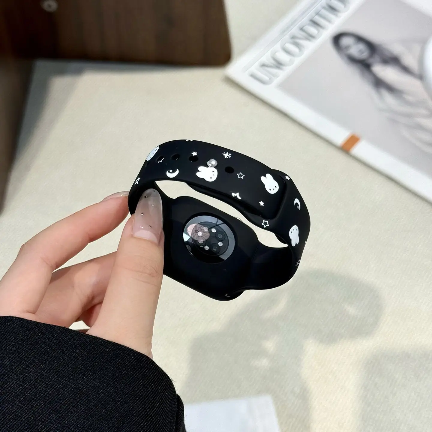 Фото Ремешок для часов Stars Miffy для S11, силиконовый, для S10, милый, для Applewatch9, привлекательный дизайн, милый мультяшный стиль, индивидуальность и креативность, очаровательный, новый. №5