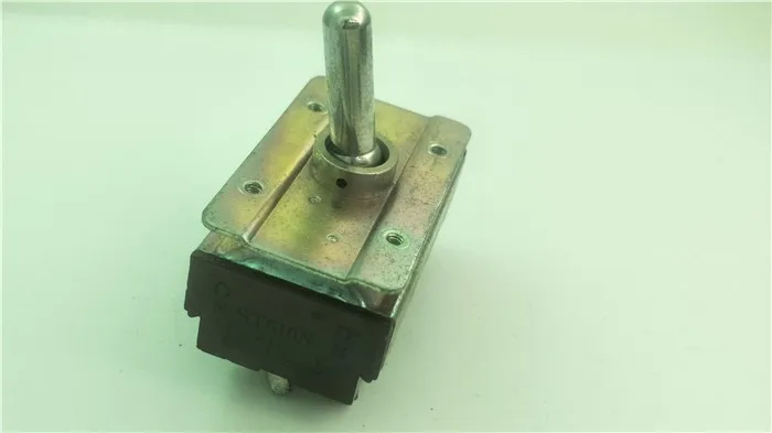 

Used Fujisoku ST610N 6A250VAC 18 foot 2 gear button switch, shake head switch