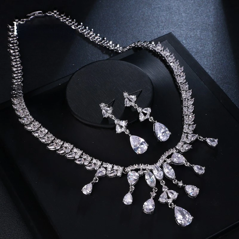 

Dubai Water Drop Jewelry Sets Fashion Bridal Zircon Necklace And Earring Set Trendy Wedding Party Accessories Gifts For Women