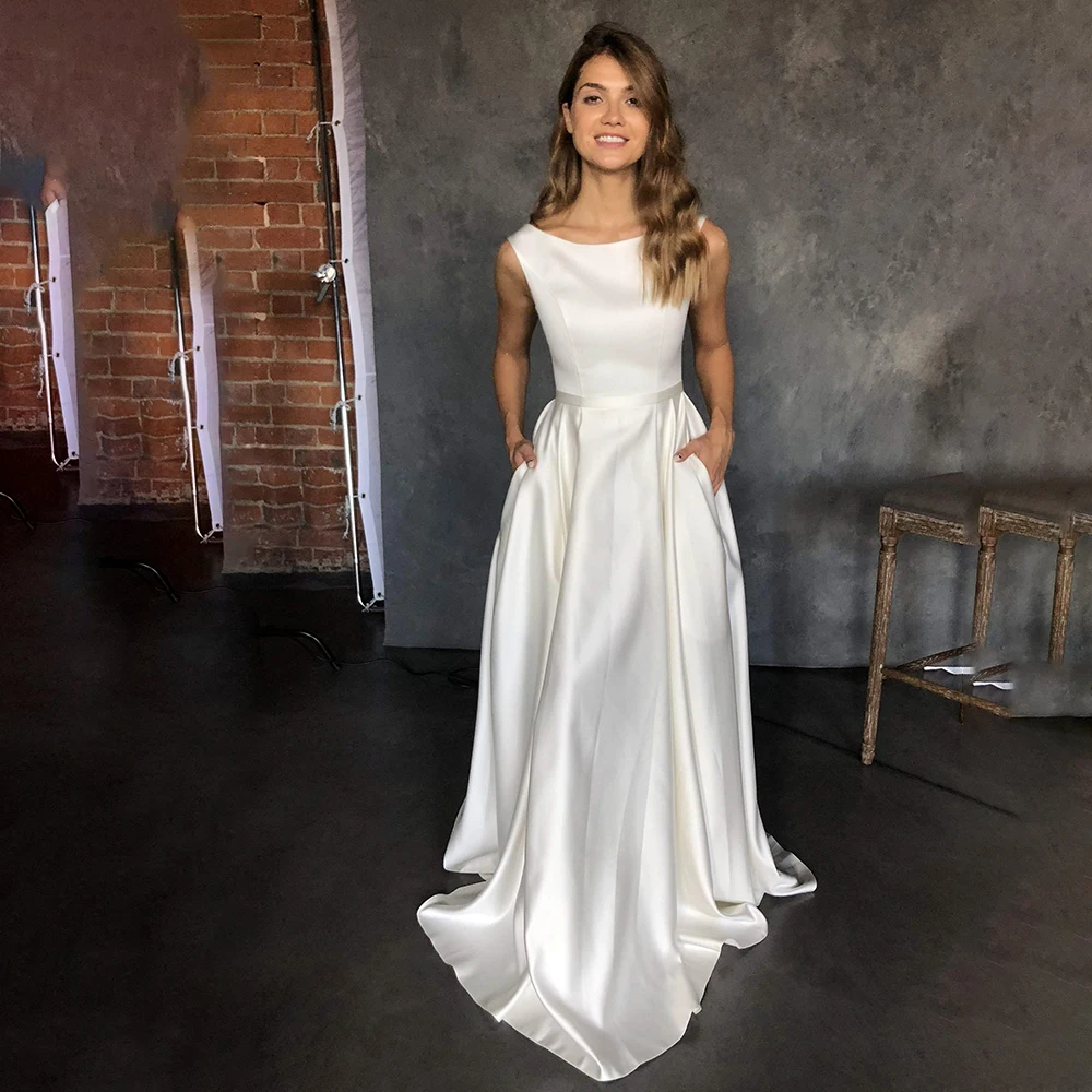 

Boat Neck Sexy Sleeveless Simple Wedding Dress Country Satin Sweep Train Bride Gown Robe De Mariée With Pockets Wedding Gown