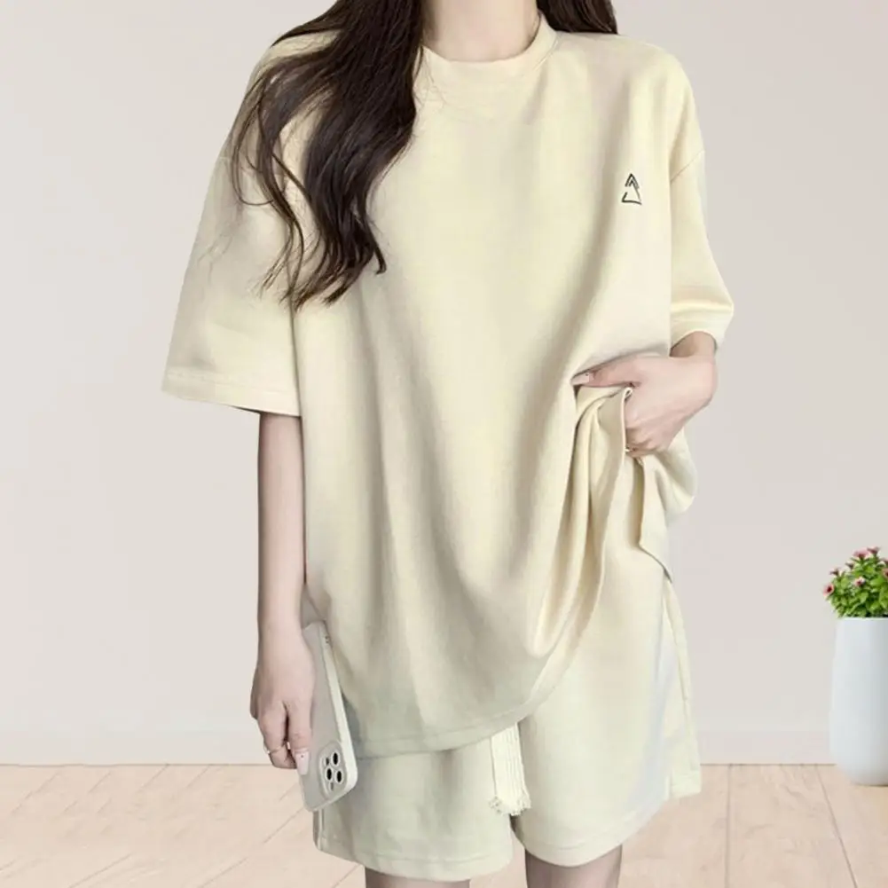 

Футболка женская с круглым вырезом и коротким рукавом, повседневный комплект с эластичным поясом и карманами на шнурке, шорты с широкими штанинами, уличная одежда, 2 шт./комплект