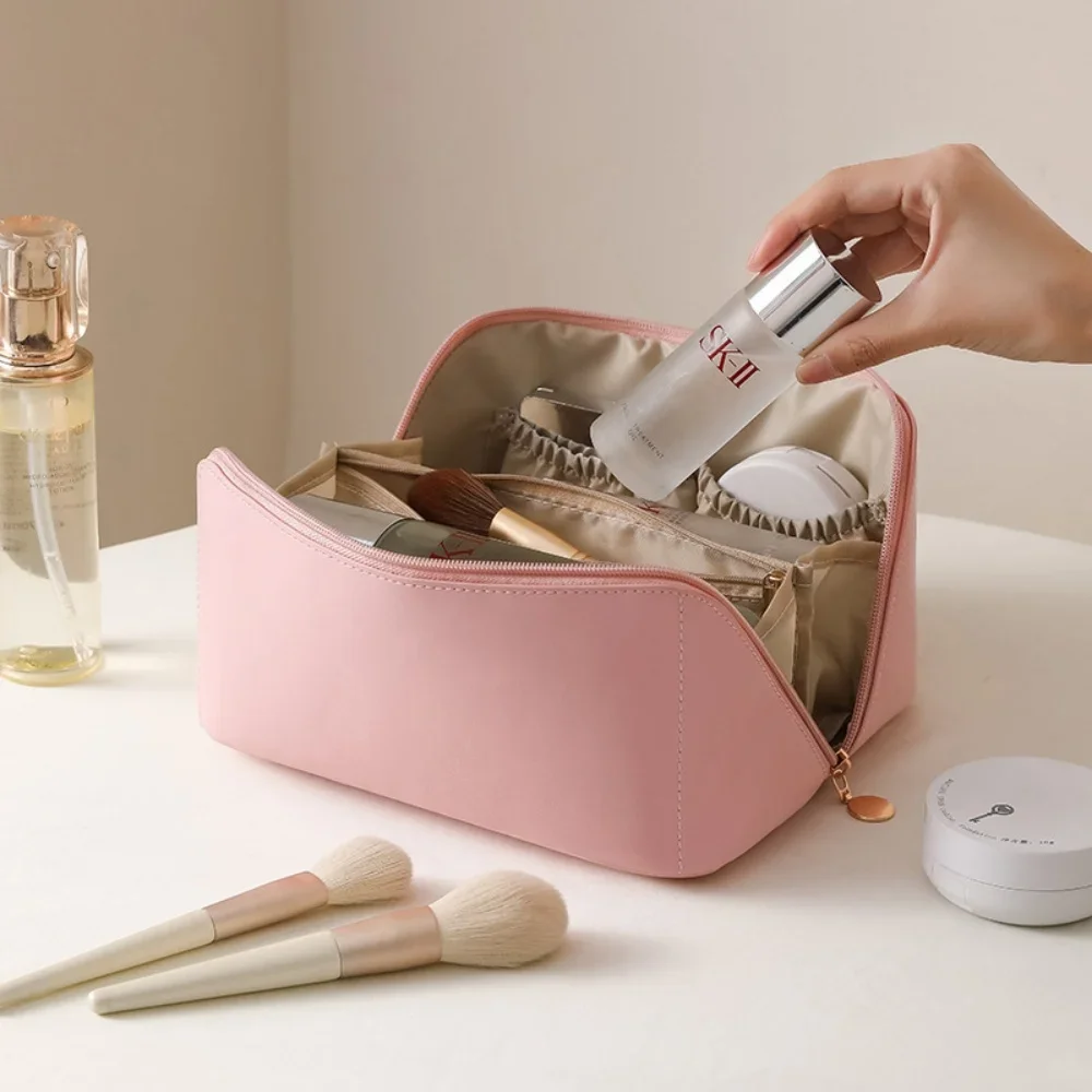 Пластиковая водонепроницаемая косметичка