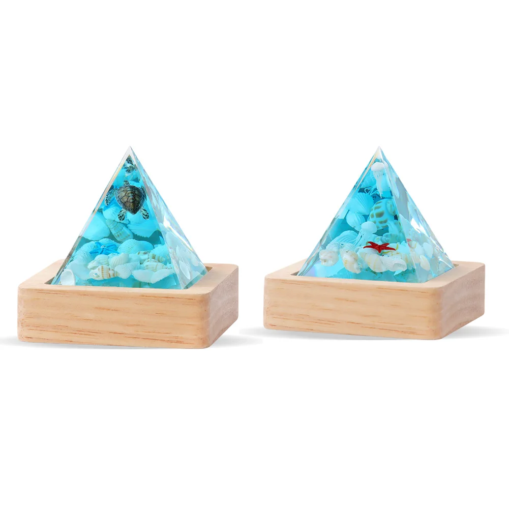 Настольная лампа в виде пирамиды из смолы 5 см