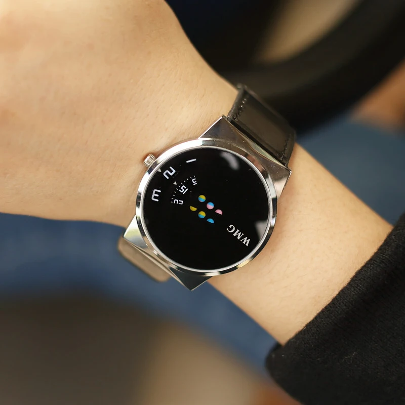 

Часы наручные мужские/женские кварцевые с кожаным ремешком