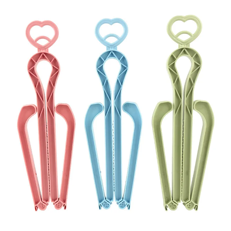 High quality Plastic PP Boot Trees Elastic Shoe Stretcher Tablet For Women Men Prevent Folding Boots High boots Clip Love shape