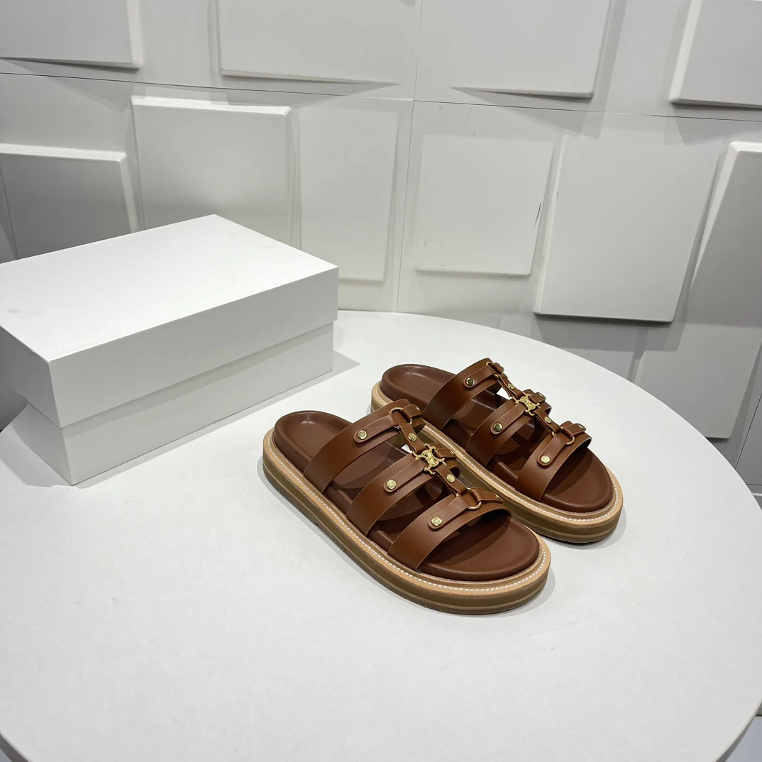 Сандалии Primavera ed Estate Retro Romani Pantofole Importati Tomie In pelle di Vacchetta суole Composite sono super pesanti.