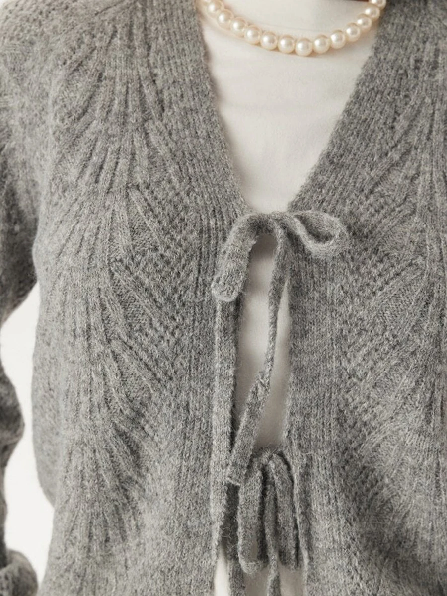 Женский вязаный свитер с длинным рукавом и V-образным вырезом галстуком-бабочкой