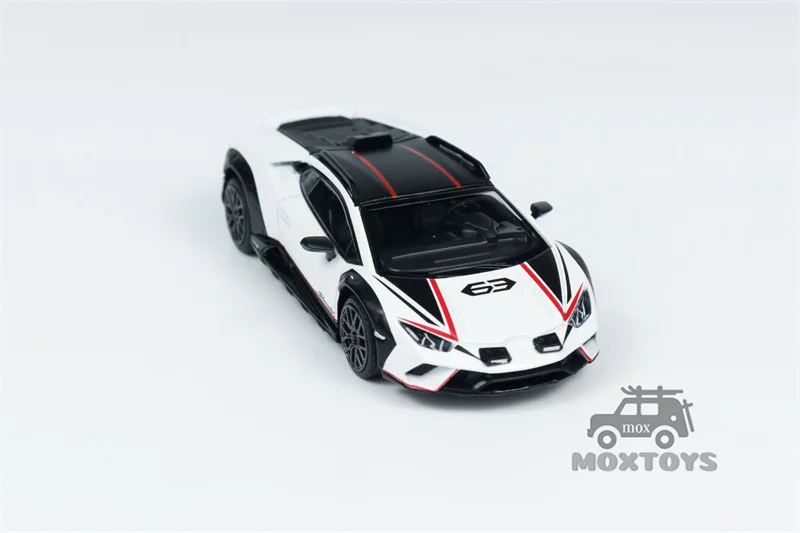Блистерная коробка — литая под давлением модель автомобиля MINI GT 1:64 Huracan Sterrato Bianco
