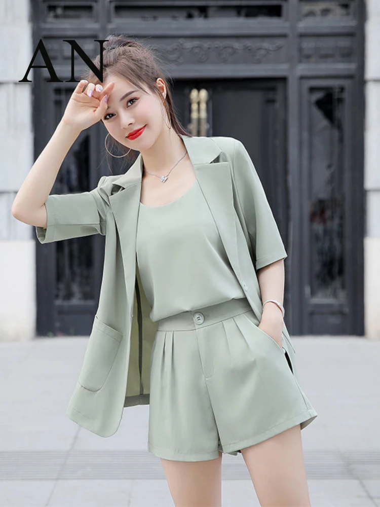 Весенне-летний Новый Модный повседневный костюм из трех предметов с шортами