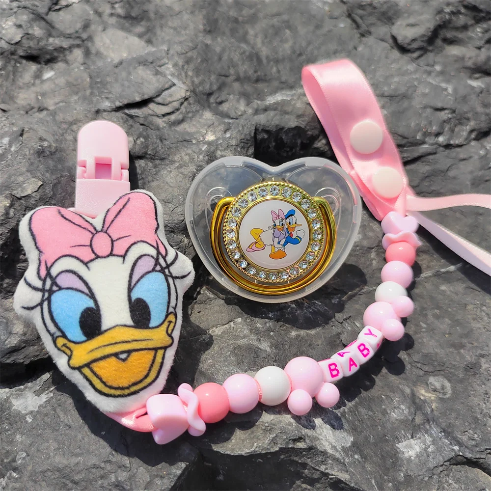 

[1Pcs Dummy and 1Pcs Customized Clip ] Pink Cotton Plush Mini Daisy Duck Plush Dummys Clips Silicone BPA Free Nipple for Baby