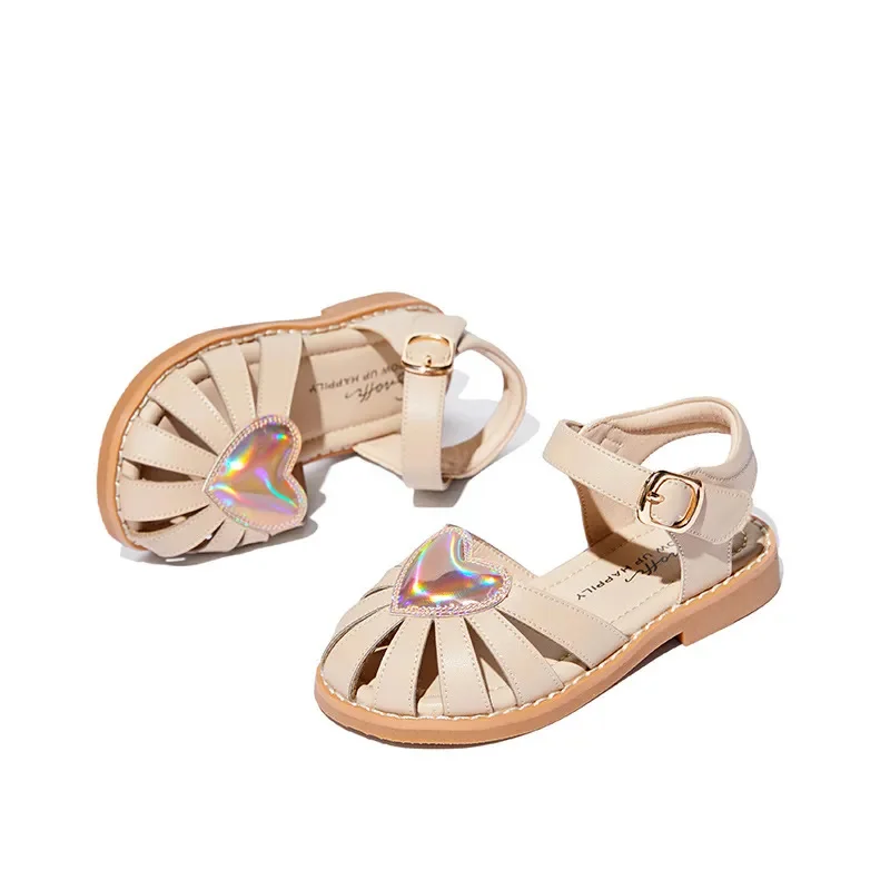 Летние детские сандалии для маленьких девочек повседневная обувь с сердечками