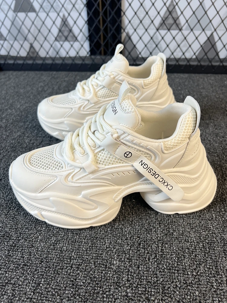 Белые внутренние высокие туфли для папы женские кроссовки 022 на подошве 4