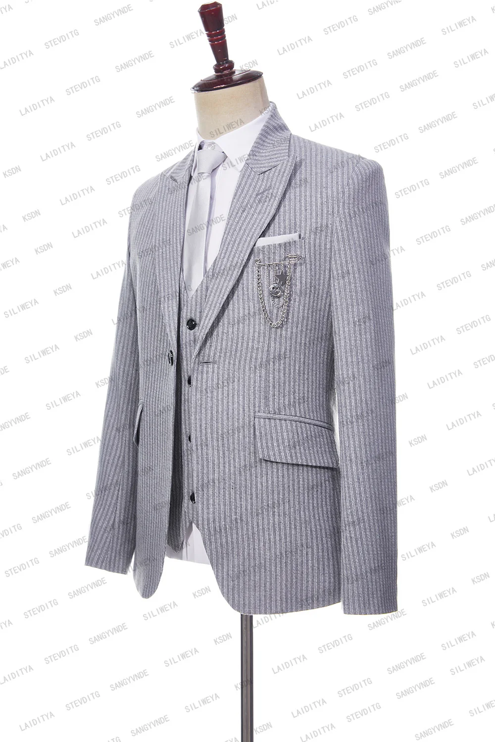 Мужские костюмы в полоску светло-серого цвета костюм из 2 предметов приталенный
