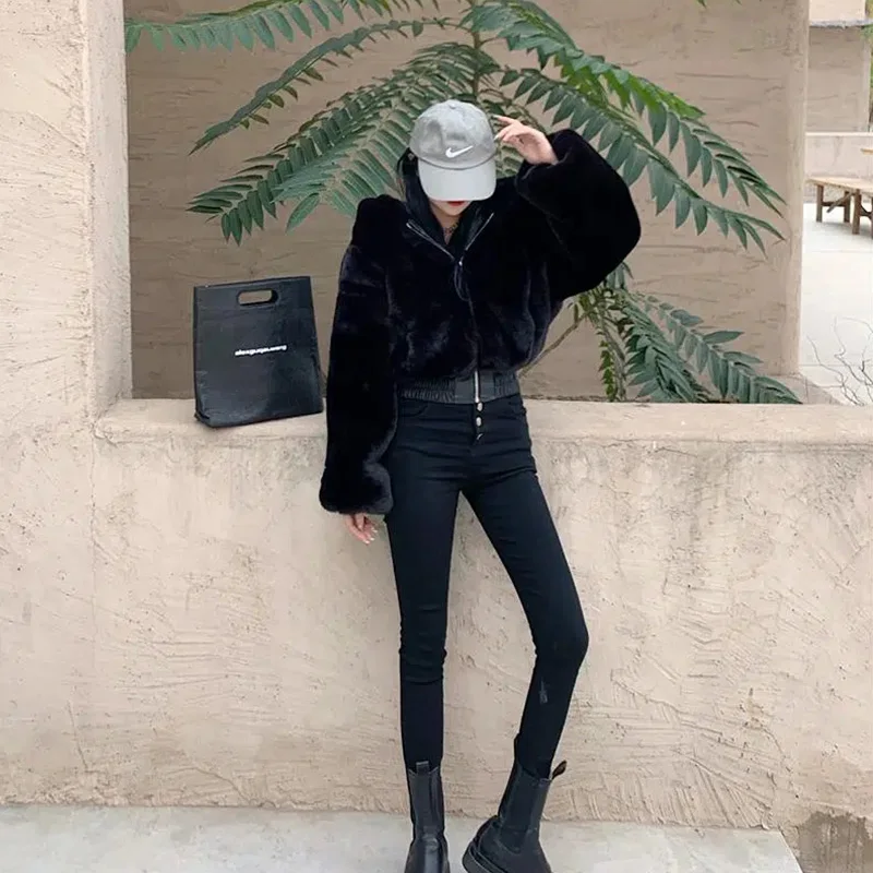 Stylish Plush Faux Fur Coat For Women Winter 2022 New Thick Design Sense Matching Short Hooded Pure Color Warm Coats Female