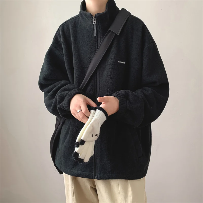 Куртка мужская флисовая на молнии с воротником-стойкой и аппликацией