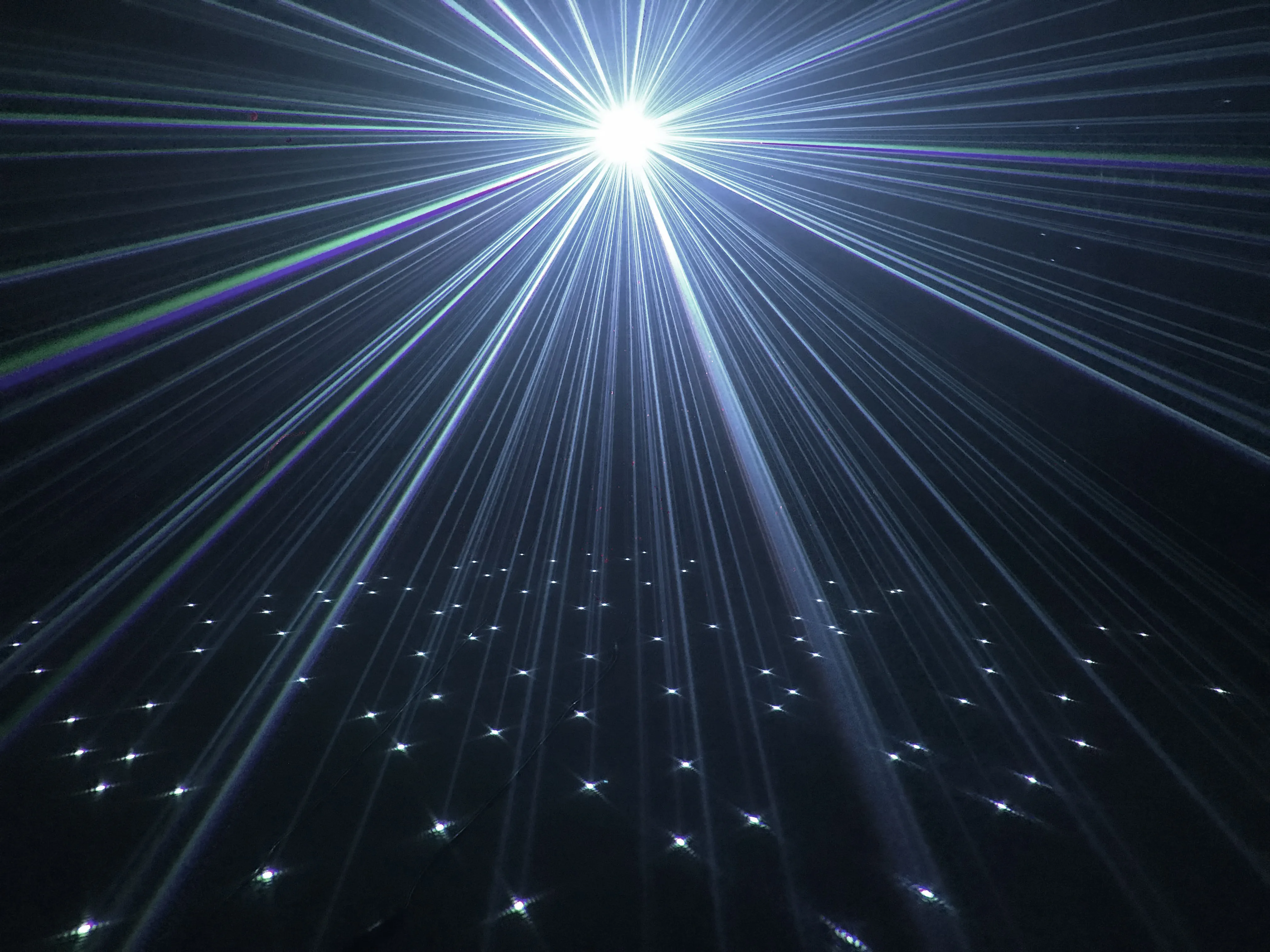 лазерный эффект involight dls400d. Involight hz1500. лазерный эффект. лазерный эффект. эффект лазера.