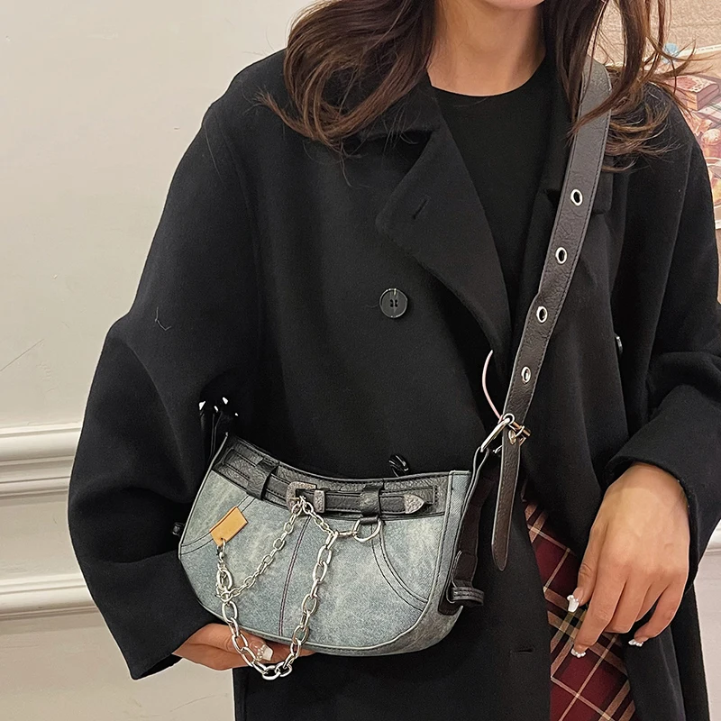 Женская джинсовая сумка на плечо в винтажном стиле с цепочками из джинсового