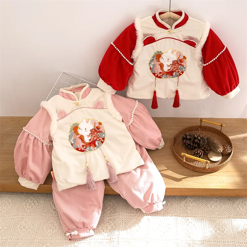 

Костюм Тан для маленьких девочек с вышивкой кролика, утепленный стеганый зимний красный розовый милый новогодний детский топ и штаны, тради...