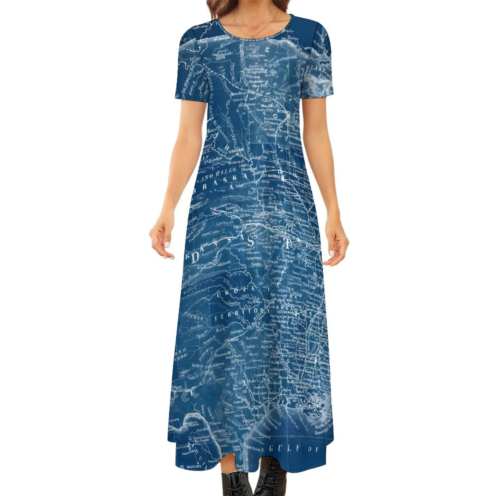 

Платье-макси с коротким рукавом и принтом в виде карты США