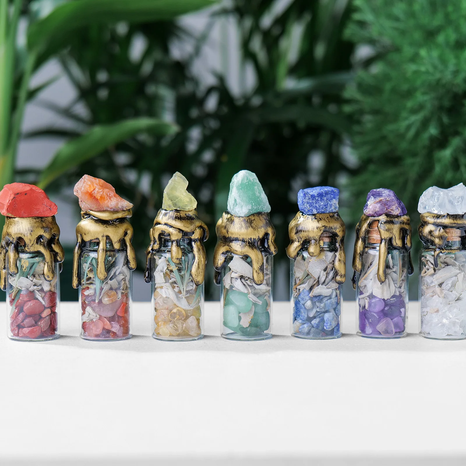 

Флакон из натурального камня с аметистом