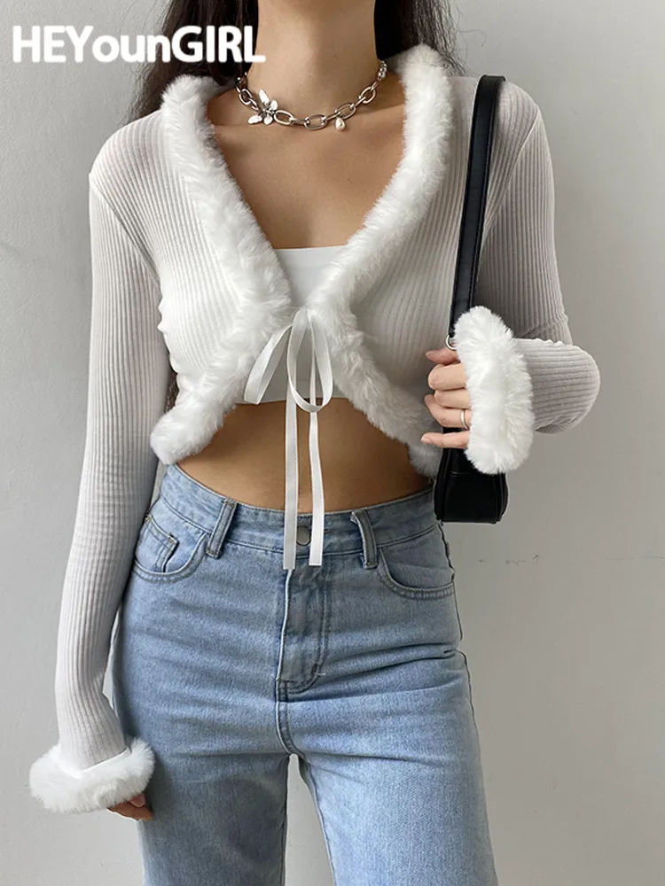 

HEYounGIRL Ribbed Split Lace Up White Long Sleeve Cropped Tshirt Top Autumn Sexy Casual V Neck Tee Shirt Women Feather Fashion