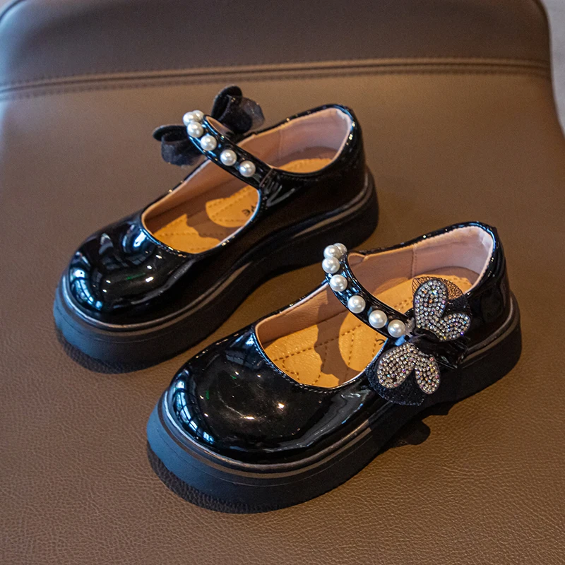 

Детские черные кожаные Туфли Мэри Джейн для девочек для вечерние ринки свадьбы Стразы бабочки Милая принцесса детская школьная кожаная обу...