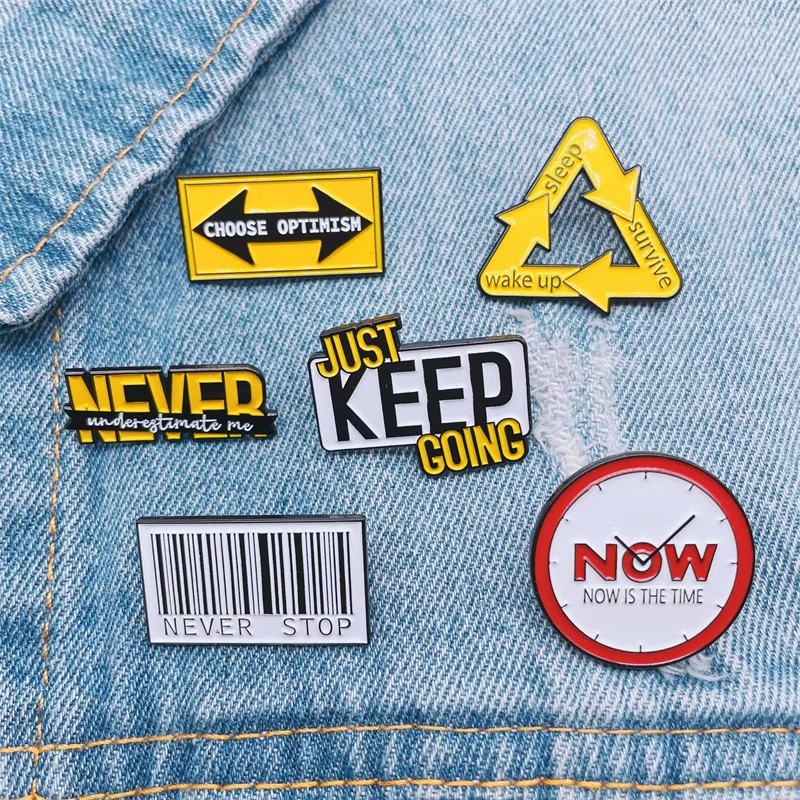 Эмалированная брошь с мультяшным аниме персонажем, модная женская брошь с розовым ворсом, булавки из сплава, значок, индивидуальное ювелирное изделие, подарок для друзей