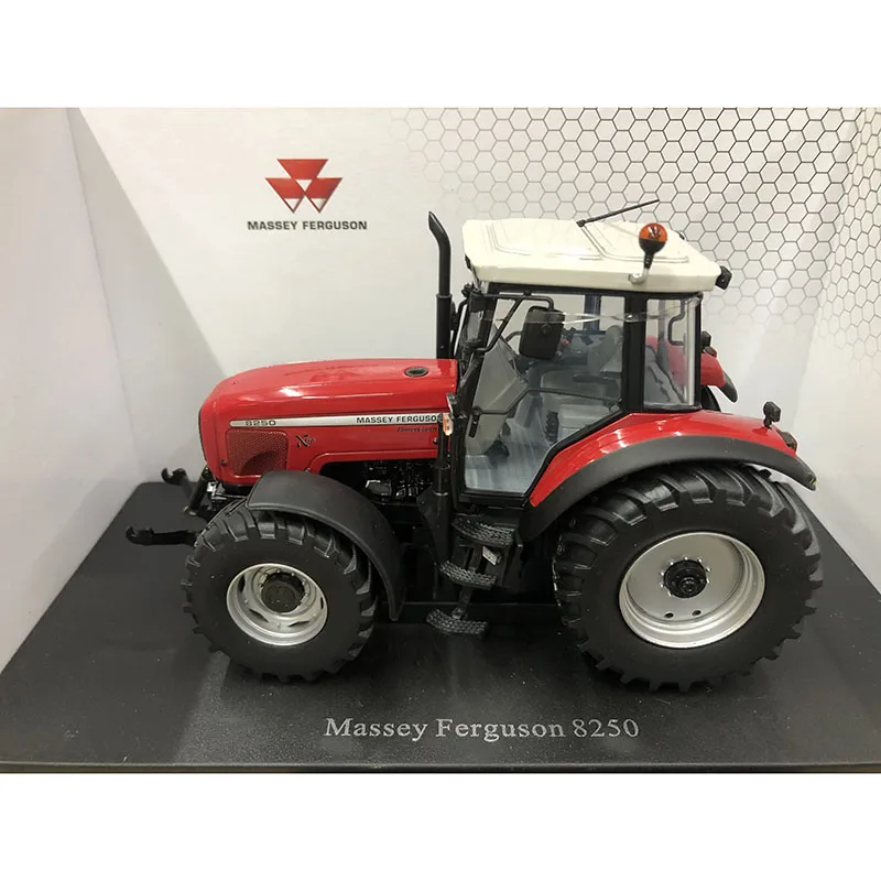 

UH Diecast 1:32 Scale Massey Ferguson 8250 Tractor Alloy Agricultural Model Collection Souvenir Display 6257