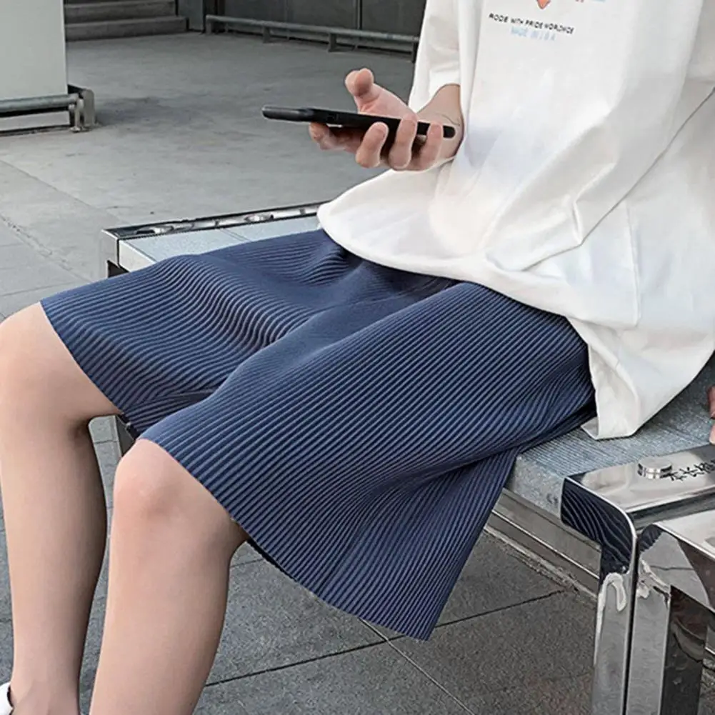 

2022 Men Casual Shorts Korean Summer Cotton Pleated Short Trousers Harajuku Solid Loose Shorts Wide Leg Pants Streetwear шорты