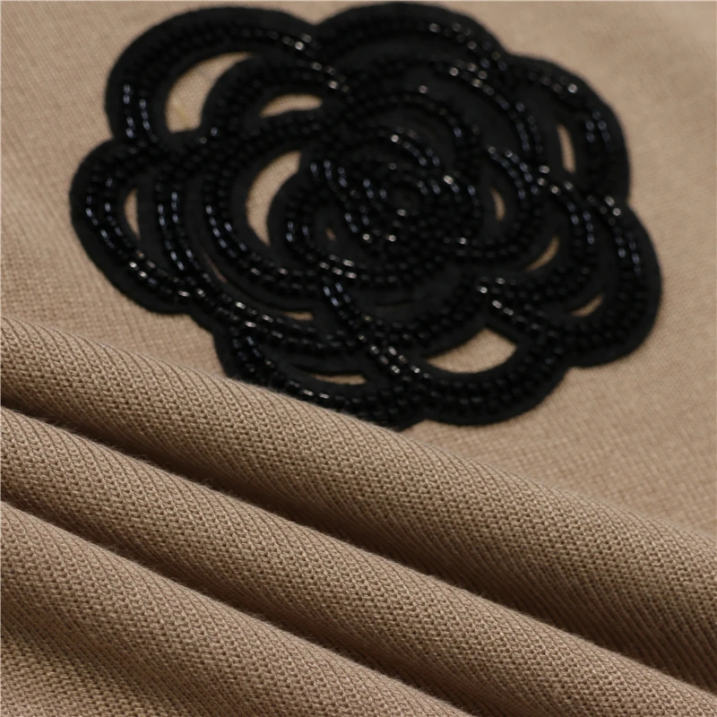 Женский вязаный комплект с юбкой